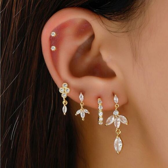 Gold diamond stud earrings S309 - Picture 1 of 4